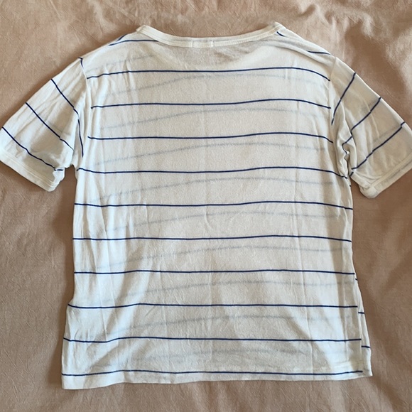 Brandy Melville Cropped Tee - Picture 2 of 3